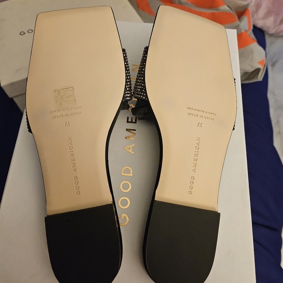 Good American Crystal Crush Standout Slide - Picture 3 of 3